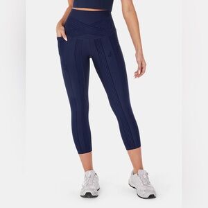 Fanka lift and curve 7/8 leggings, navy medium brand new in packaging